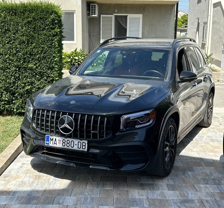 Mercedes GLB